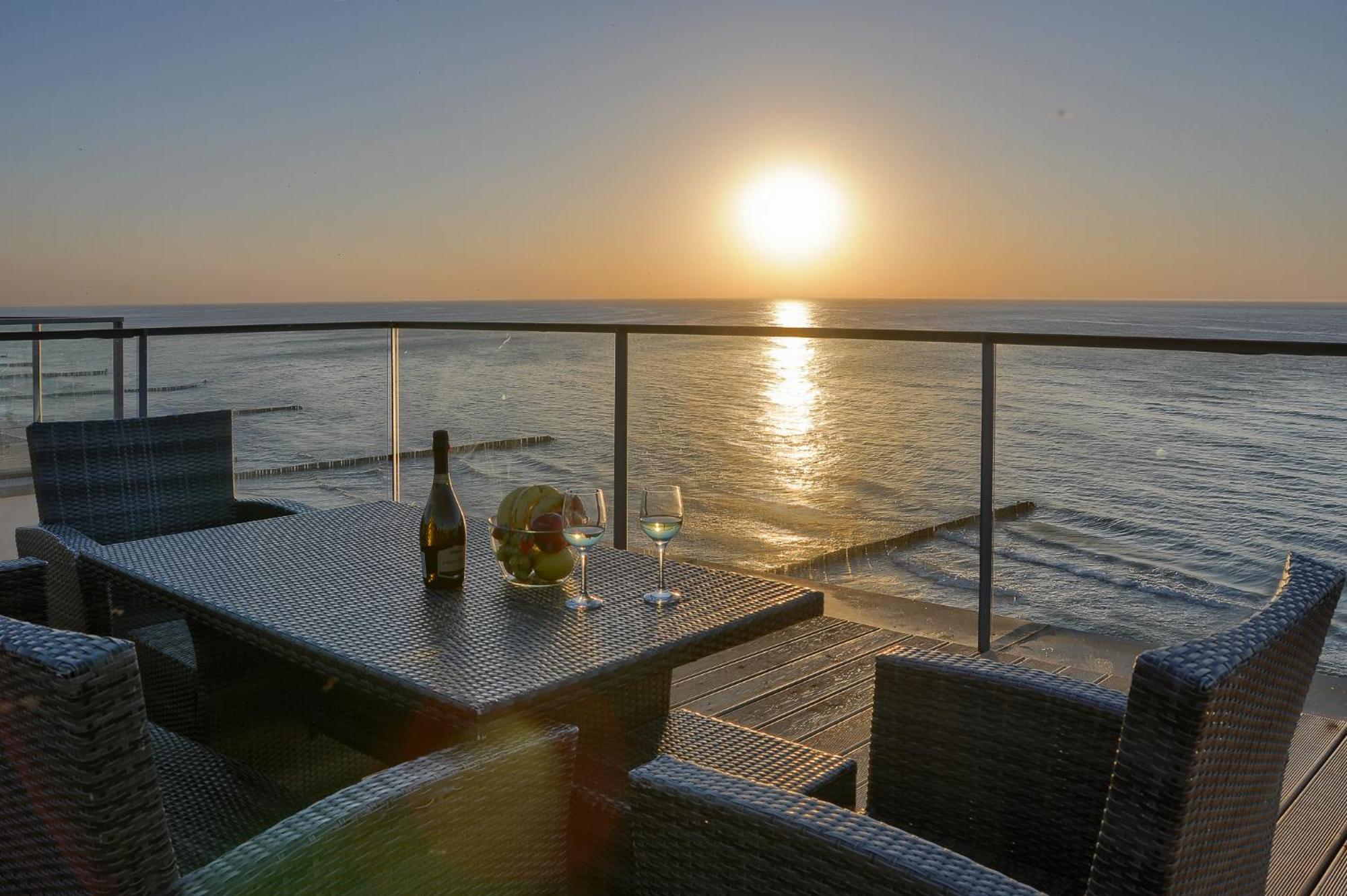 Apartament Nadmorski Luksus - Boulevard Ustronie Morskie Εξωτερικό φωτογραφία